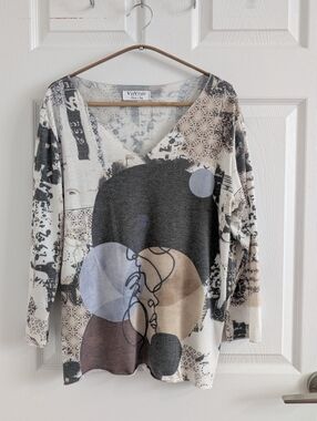 ViaVitale Italy Abstract Face Print Viscose  Top Silver Trim Milanese Chic XL